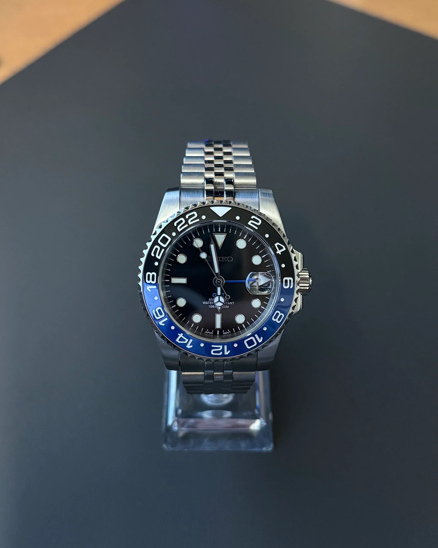 Seikmod GMT Batman NH34 I schwarzes Zifferblatt mit Jubilee-Armband