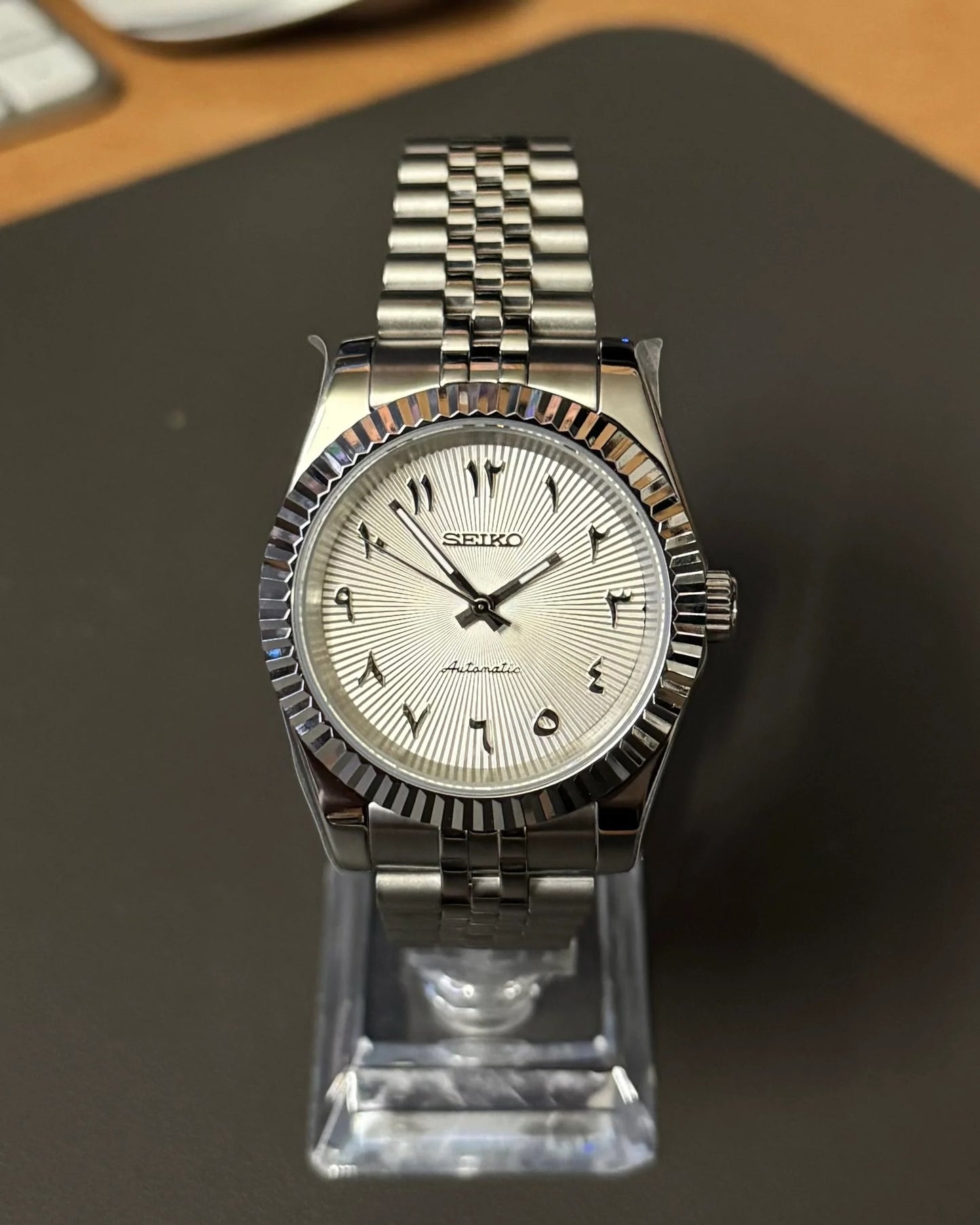 Seikmod Stainless Steel Guilloche NH35 I weißes Zifferblatt mit Jubilee-Armband