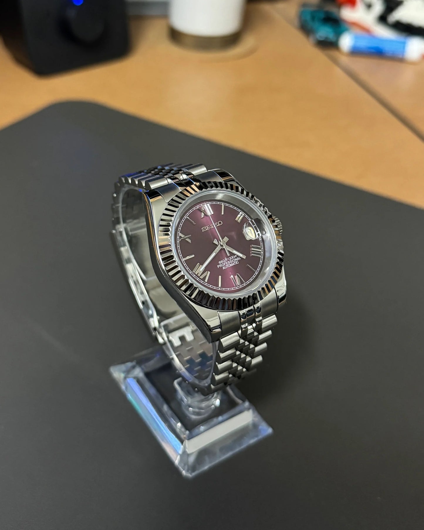 Seikmod Stainless Steel Sunbird NH35 I violettes Zifferblatt mit Jubilee-Armband