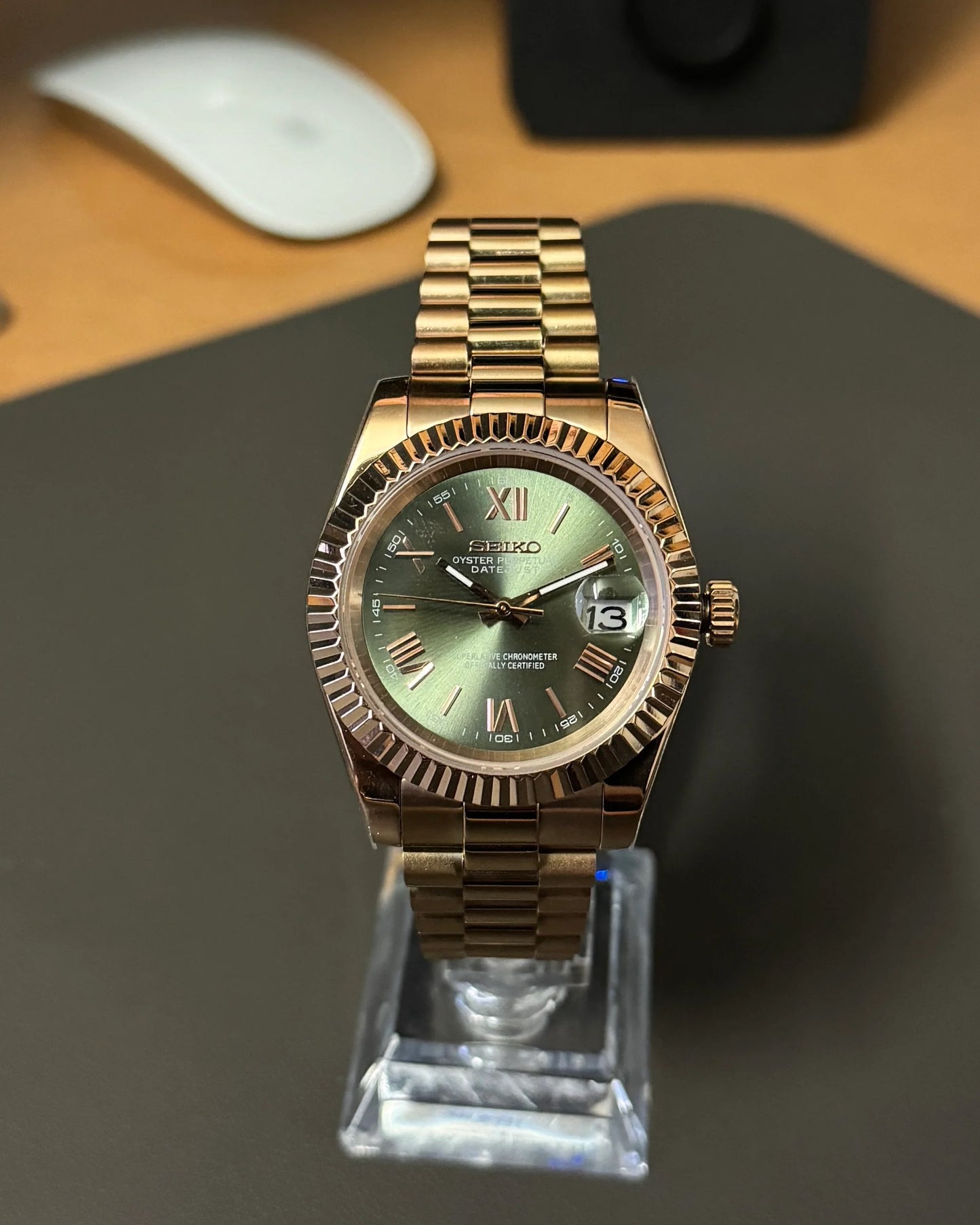 Seikmod Stainless Steel Moss I olivgrünes Zifferblatt mit Presidential-Armband