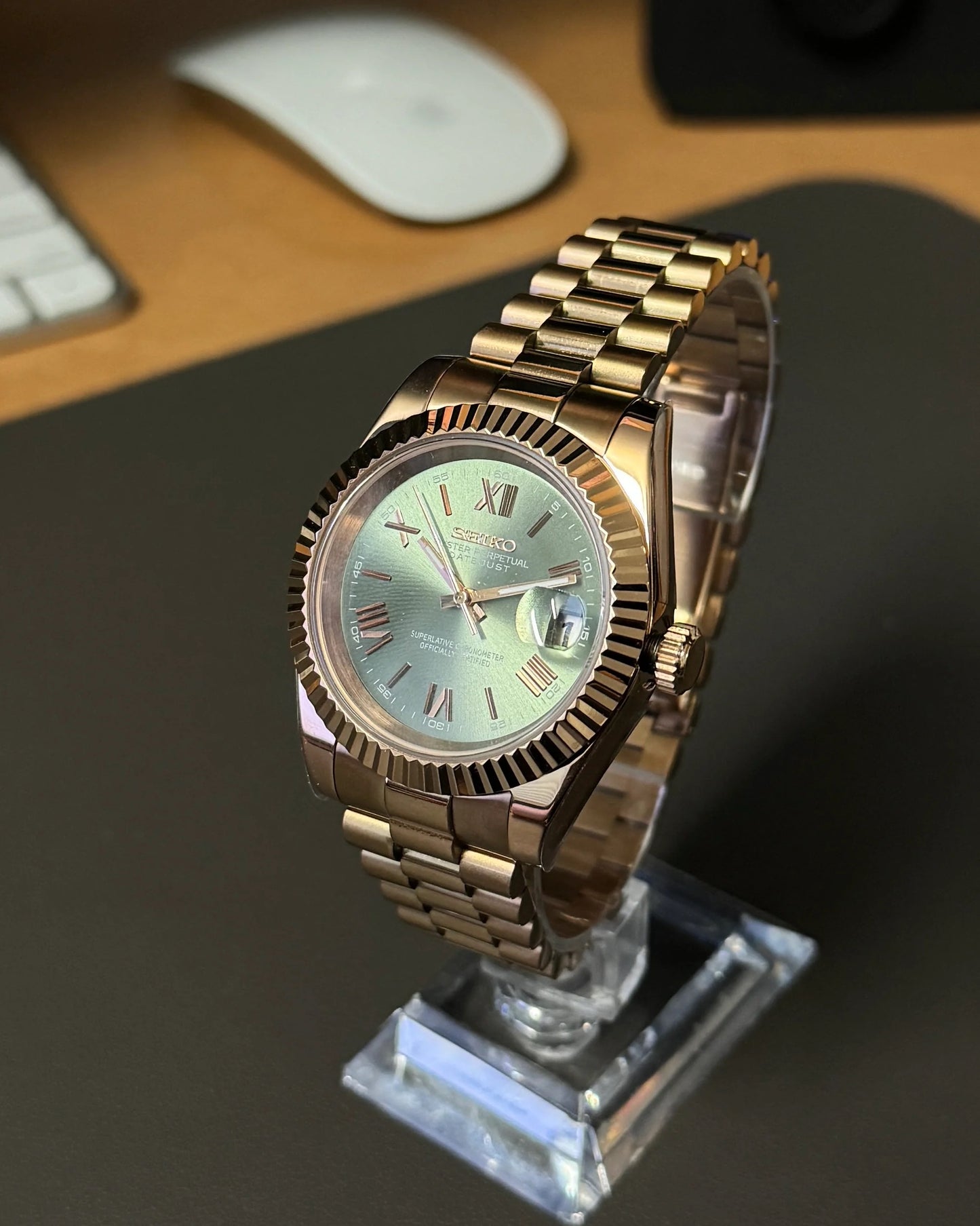 Seikmod Stainless Steel Moss I olivgrünes Zifferblatt mit Presidential-Armband