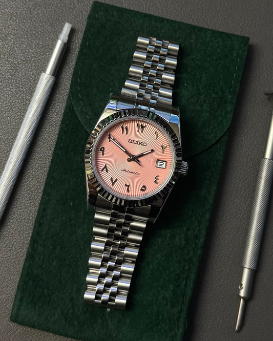 Seikmod Stainless Steel Salmon I lachsfarbenes Zifferblatt mit Jubilee-Armband