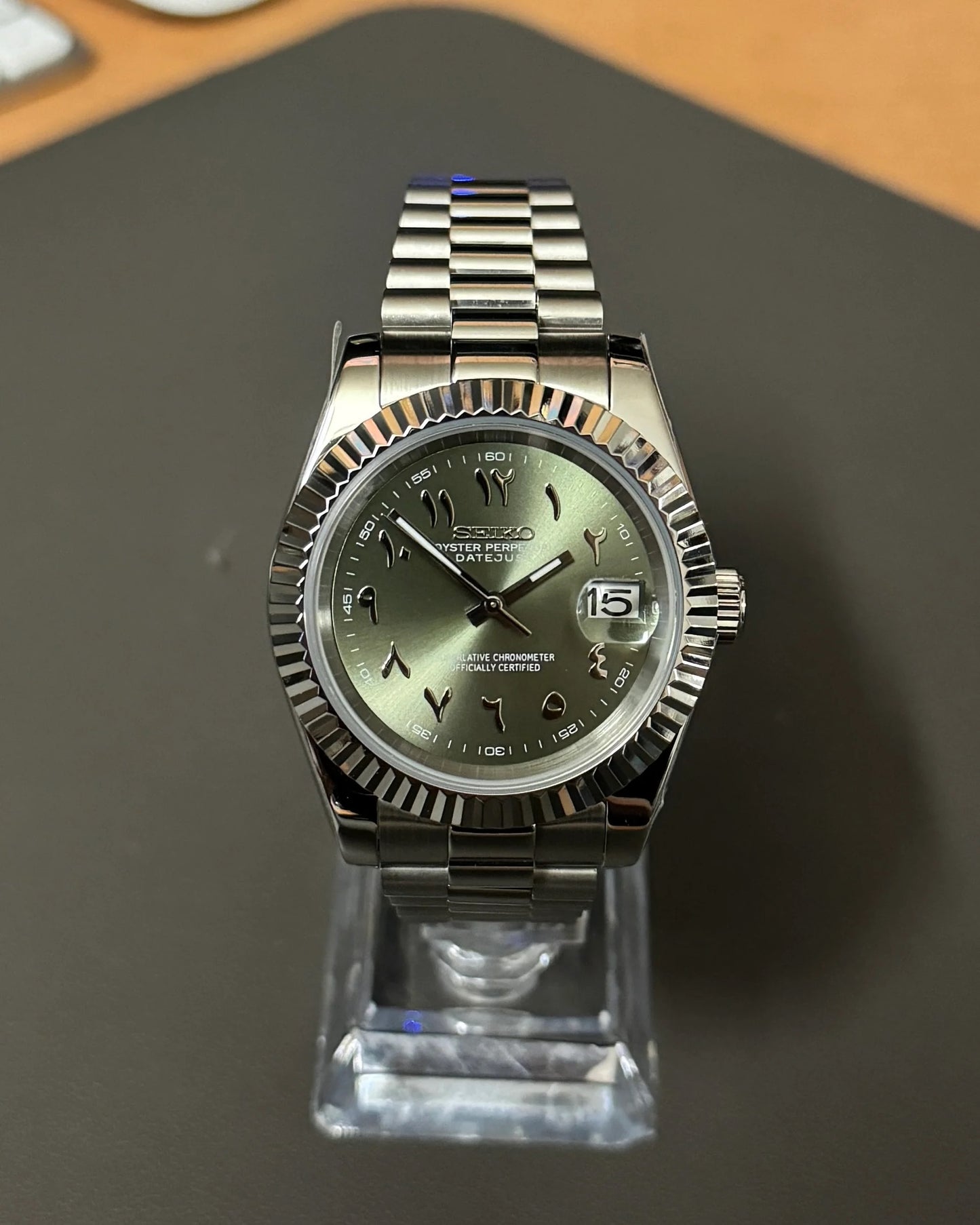 Seikmod Stainless Steel Jade NH35 I olivfarbenes Zifferblatt mit Jubilee-Armband