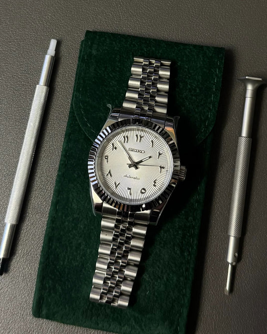 Seikmod Stainless Steel Guilloche NH35 I weißes Zifferblatt mit Jubilee-Armband