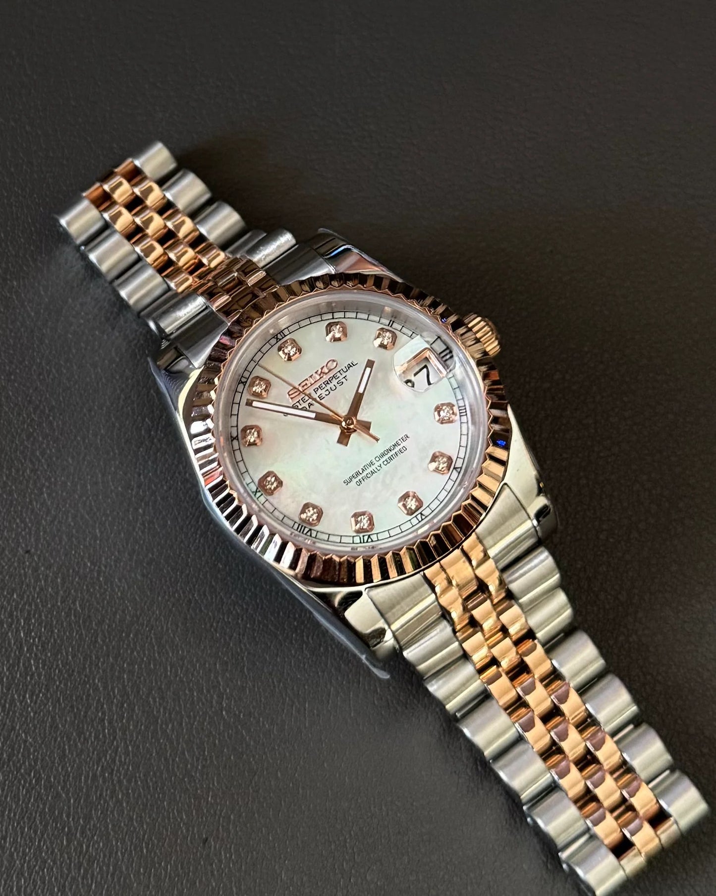 Seikmod Two Tone Pearl NH35 I weißes Zifferblatt mit Jubilee-Armband