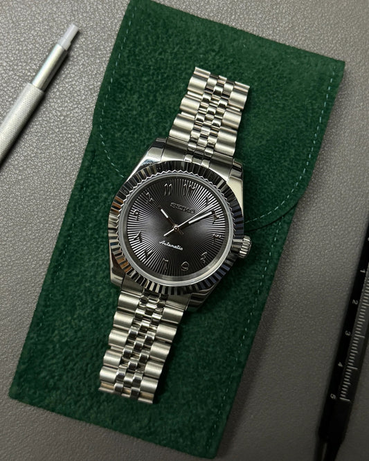 Seikmod Stainless Steel Slate NH35 I schwarzes Zifferblatt mit Jubilee-Armband
