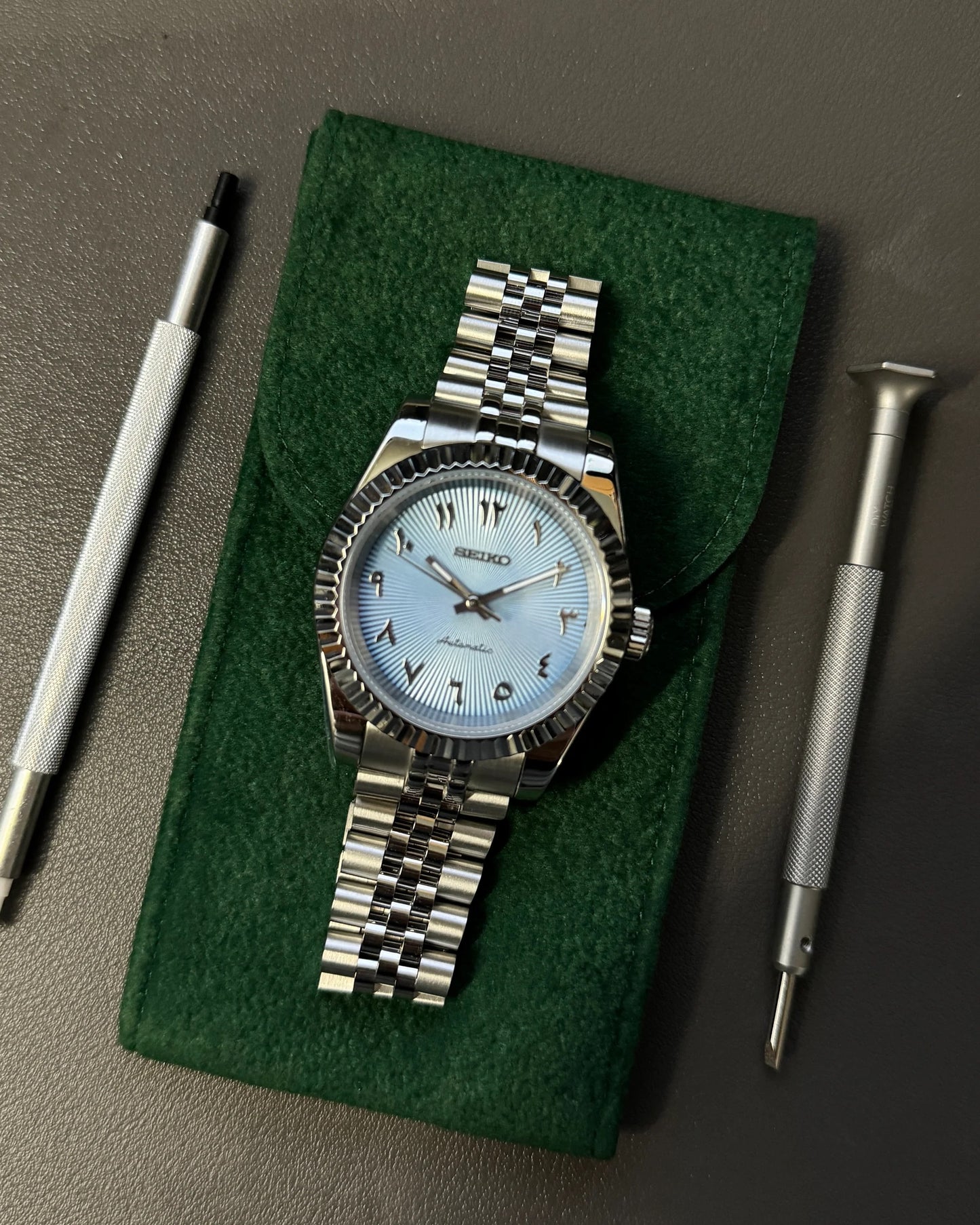Seikmod Stainless Steel Denim NH35 I blaues Zifferblatt mit Jubilee-Armband