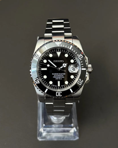 Seikmod GMT Raven I schwarzes Zifferblatt mit Oyster-Armband
